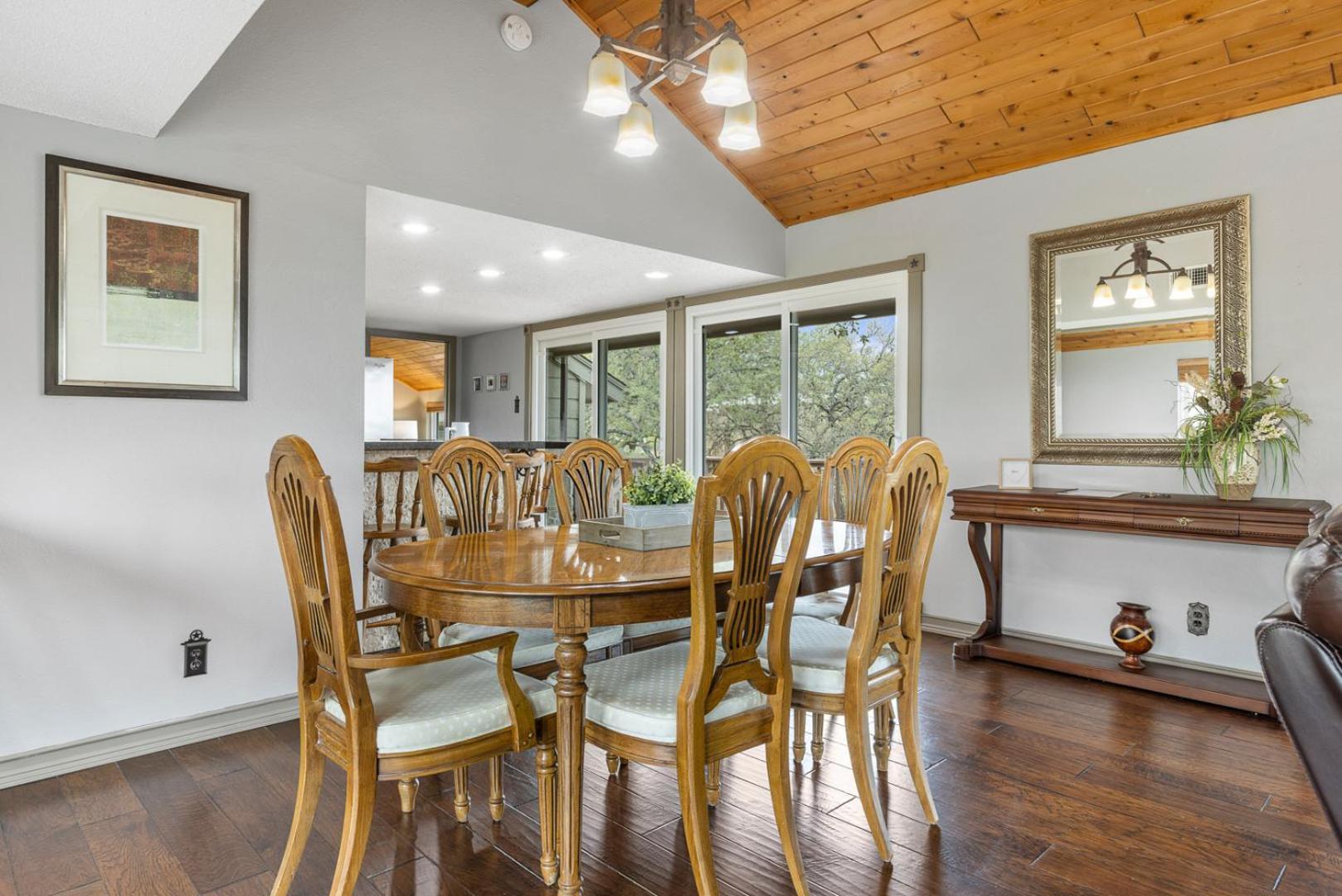Wine Country Retreat - With A Lake View! Spicewood エクステリア 写真